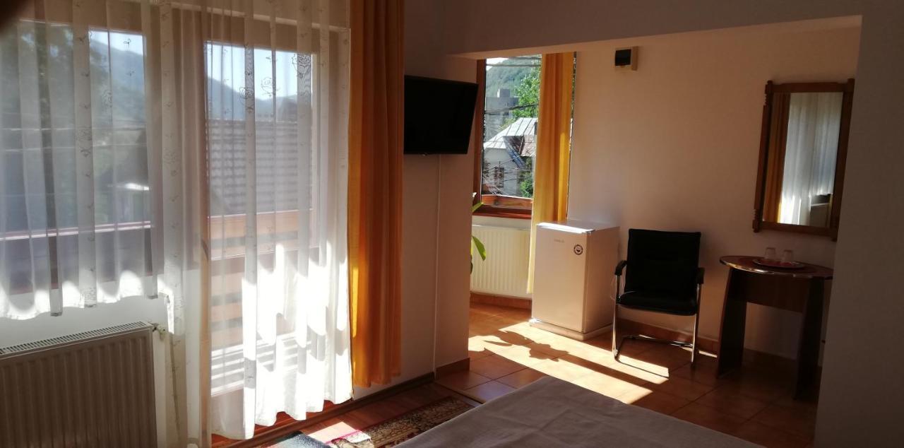 Pension Casa Soarelui ซินายา ภายนอก รูปภาพ